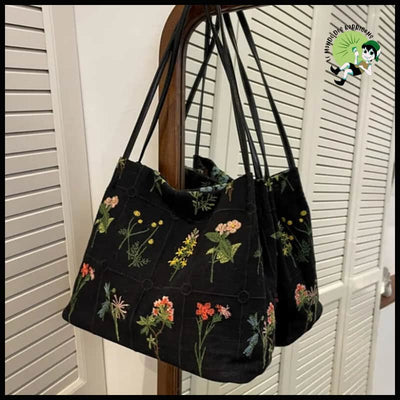 Sac à Bandoulière Brodé Floral - Petit (côté le plus long 20-30cm) / Noir - Sacs en toile organique