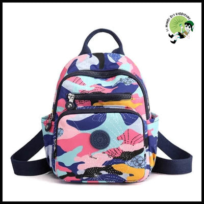 Sac à Dos de Voyage en Nylon Luxueux Imprimé Floral pour Femmes - 04 - dos avec motifs floraux et naturels