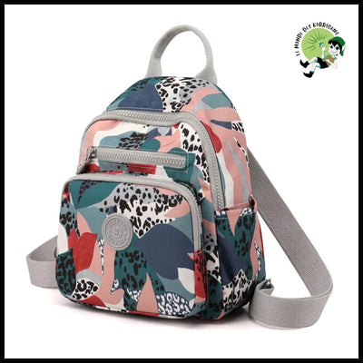 Sac à Dos de Voyage en Nylon Luxueux Imprimé Floral pour Femmes - dos avec motifs floraux et naturels